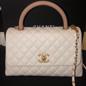 Chanel Cocohandle in caviar leather.